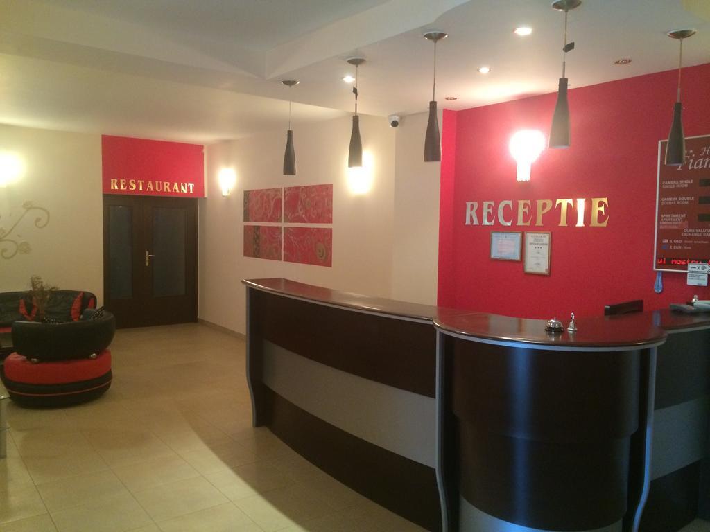 Hotel Fiama Otelu Rosu Bagian luar foto
